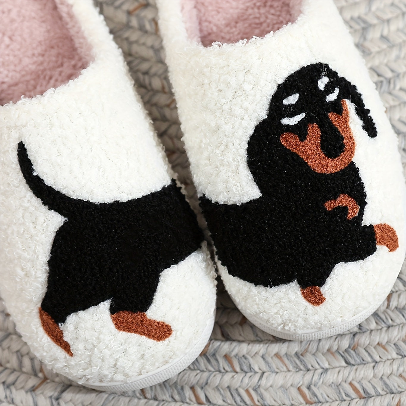 Cute Cartoon Dog Dachshund Pattern Slippers, Casual Slip On Plush Lined Shoes, Comfortable Indoor Home Slippers